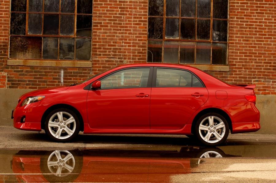  Toyota Corolla XRS 2009 года  (фото 4 из 32)